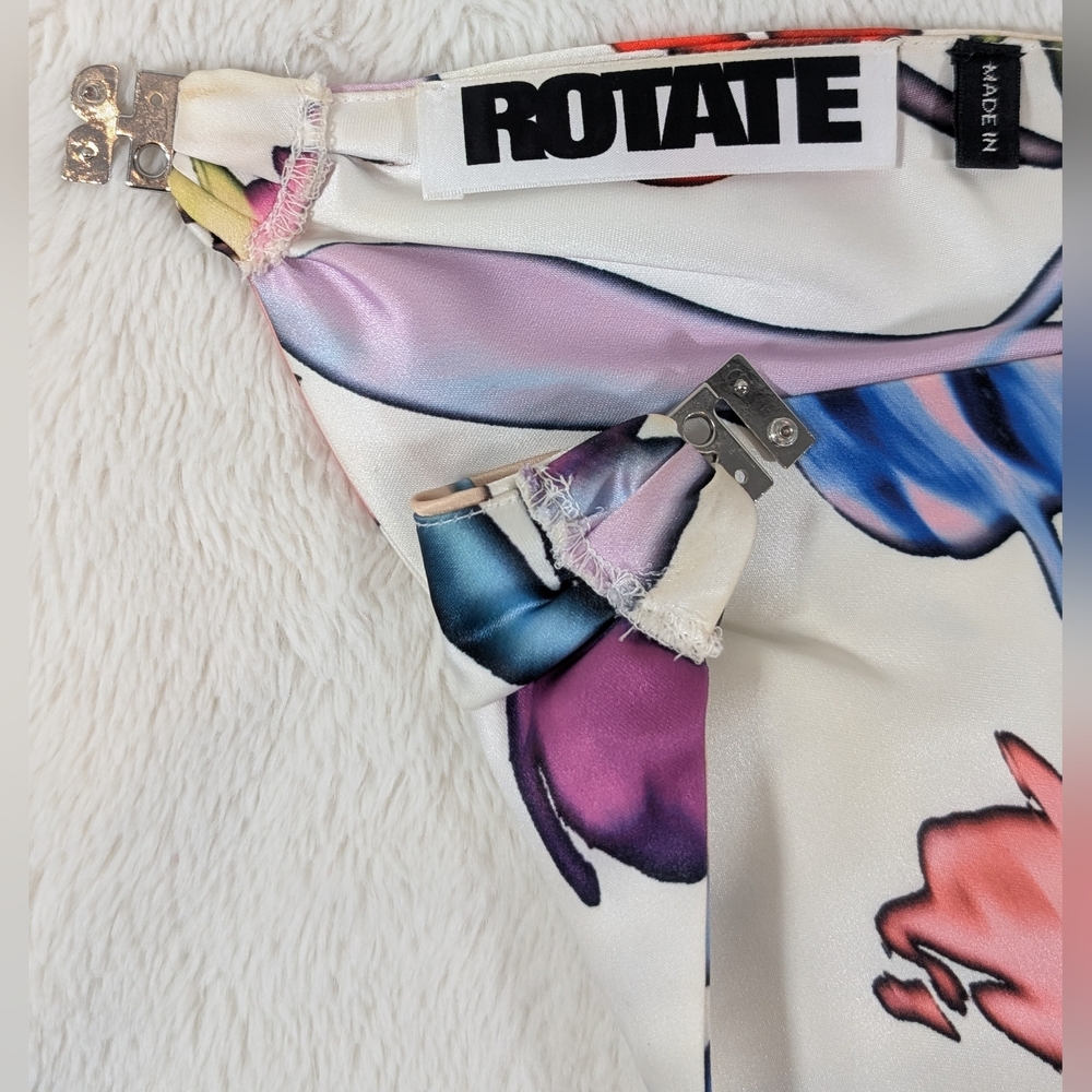 Strapless, Floral-Print, Triangle Bandana-Scarf Style Top - Picture 5 of 6
